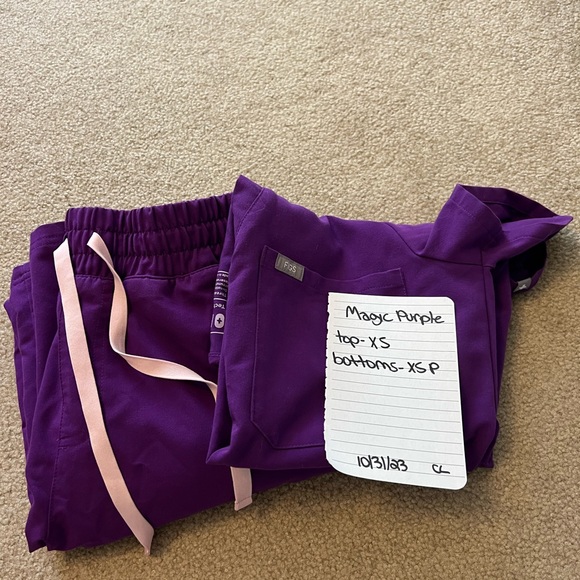 Purple figs - Picture 1 of 3